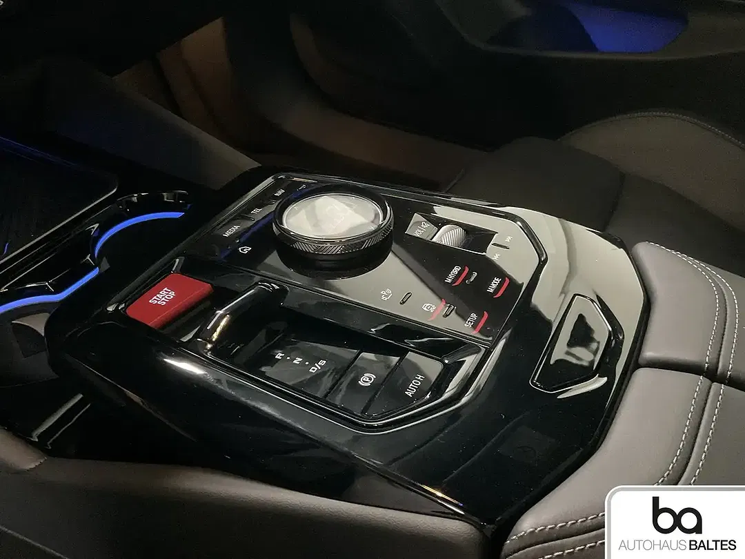 BMW M5 - Thumbnail 9