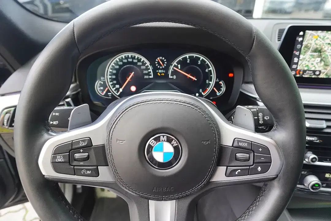 BMW 530 - Thumbnail 13