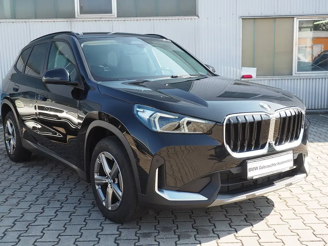 BMW X1 - Thumbnail 1