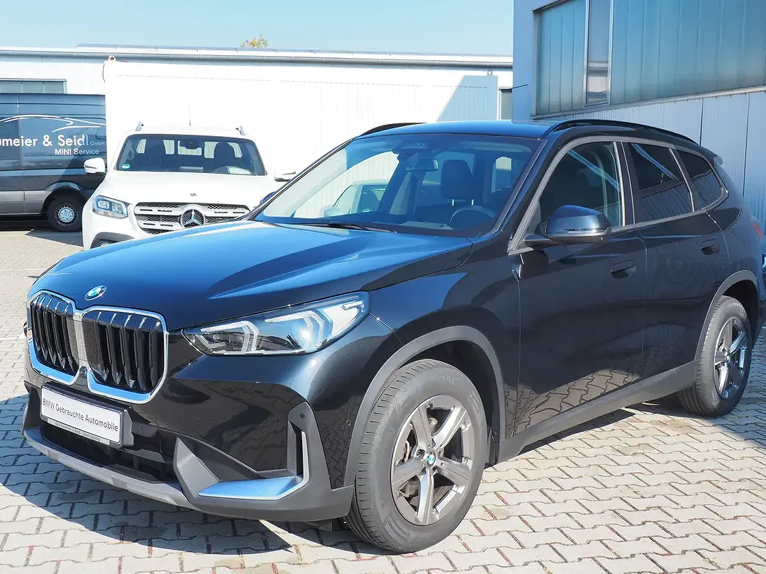 BMW X1 - Thumbnail 3