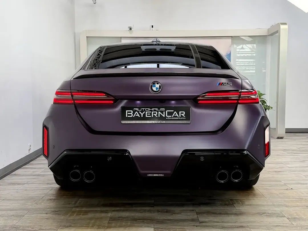 BMW M5 - Thumbnail 5