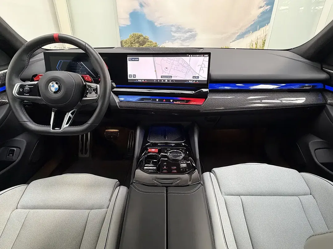 BMW M5 - Thumbnail 7