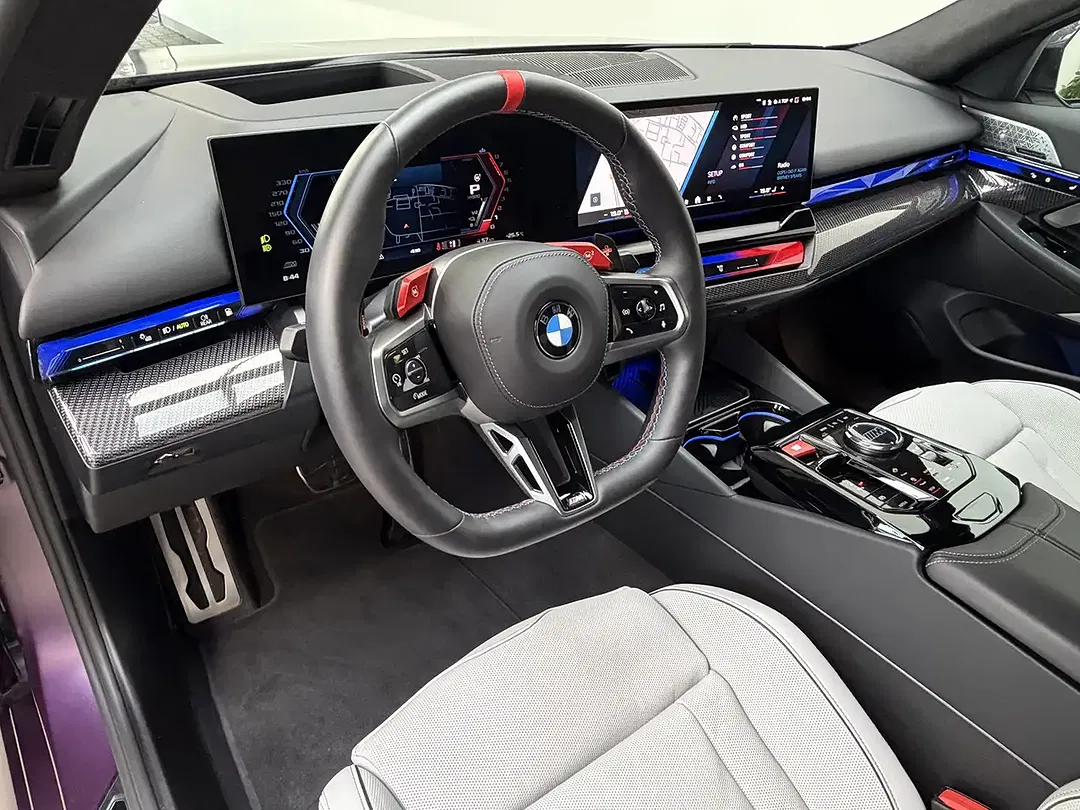 BMW M5 - Thumbnail 8