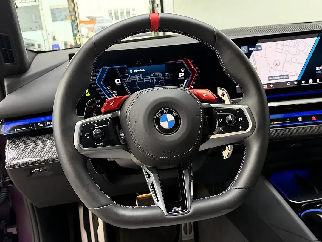 BMW M5 - Thumbnail 9