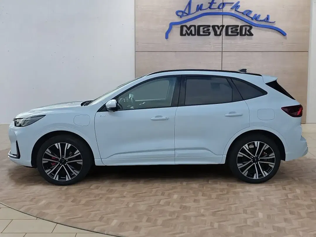 Ford Kuga - Thumbnail 2