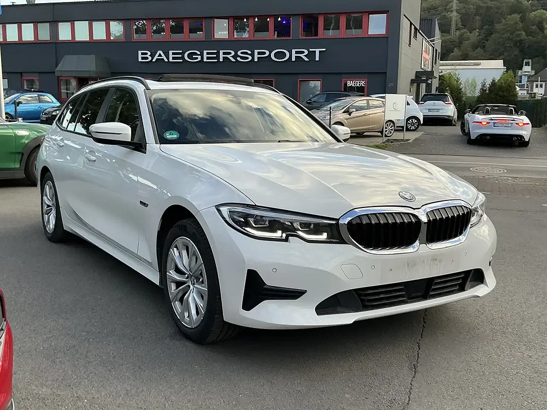 BMW 320 - Afbeelding 1