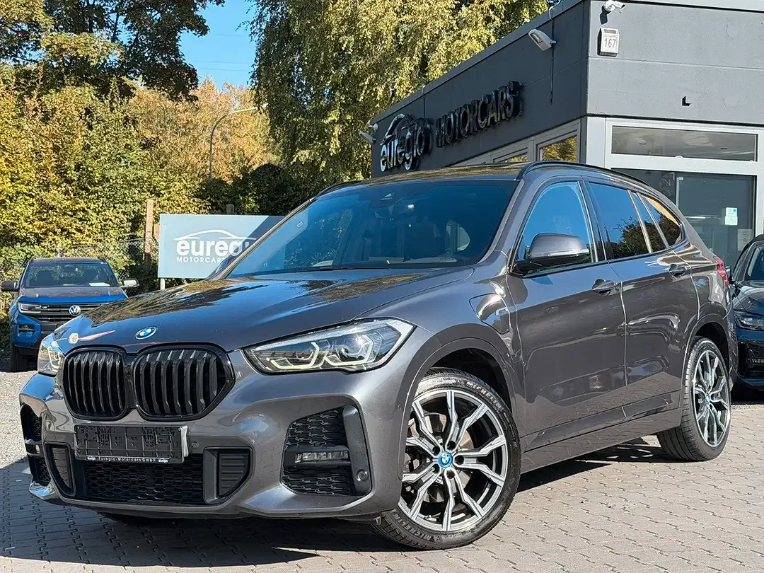 BMW X1 - Thumbnail 1