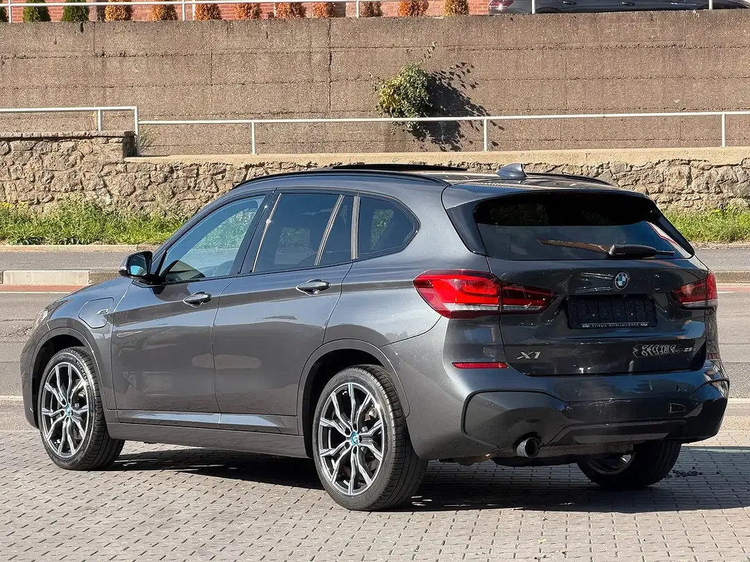 BMW X1 - Thumbnail 10