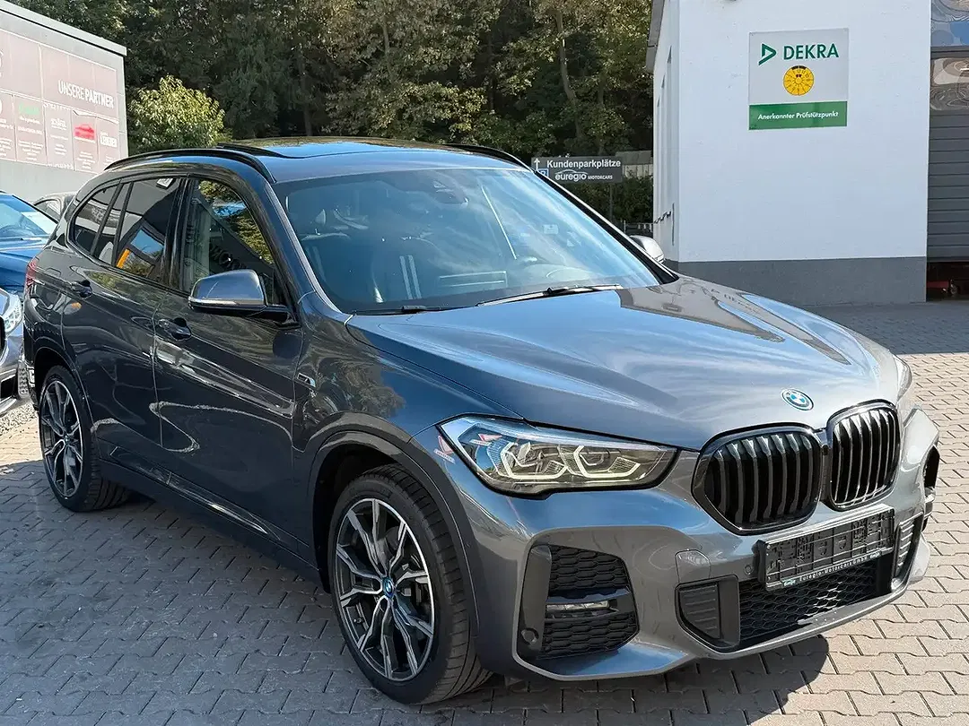 BMW X1 - Thumbnail 5