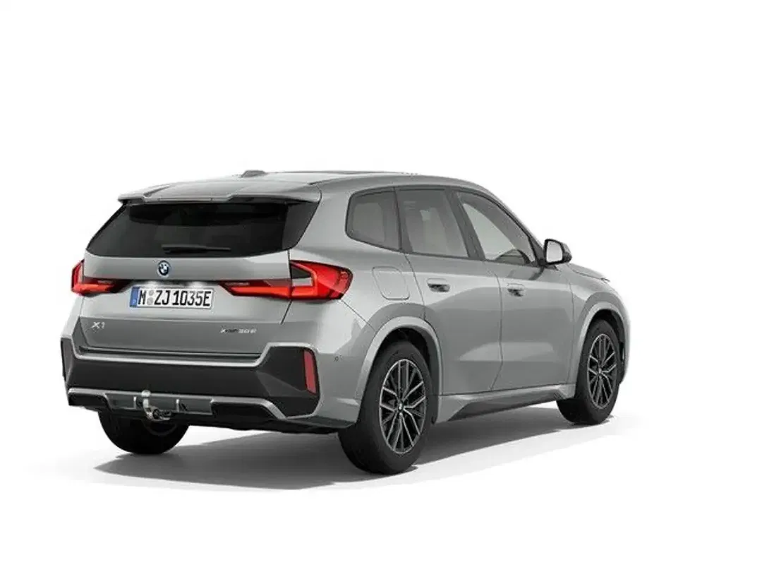 BMW X1 - Thumbnail 3