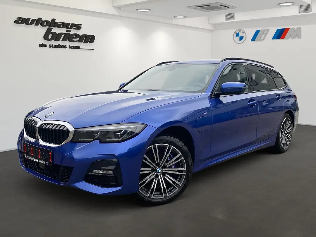BMW 330 - Afbeelding 1
