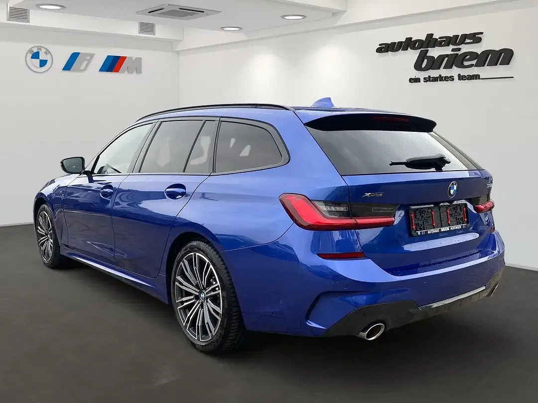BMW 330 - Thumbnail 4