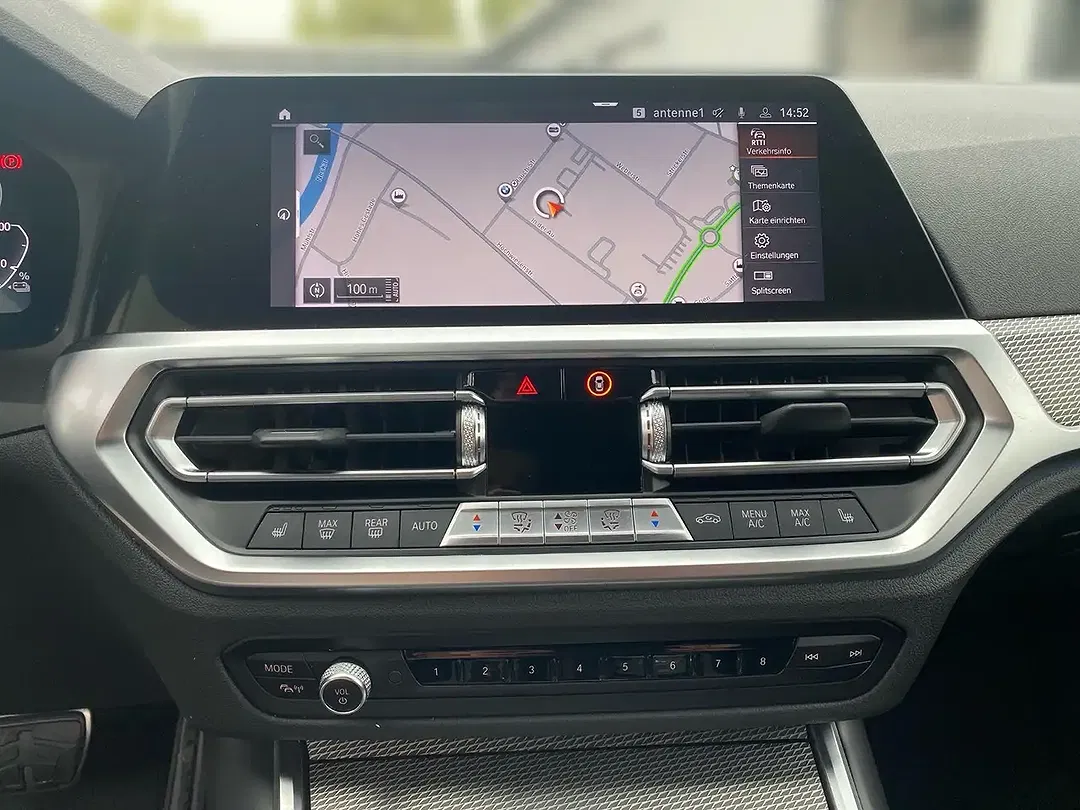 BMW 330 - Thumbnail 9