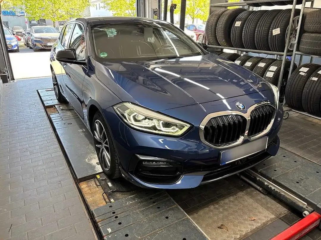 BMW 118 - Thumbnail 3