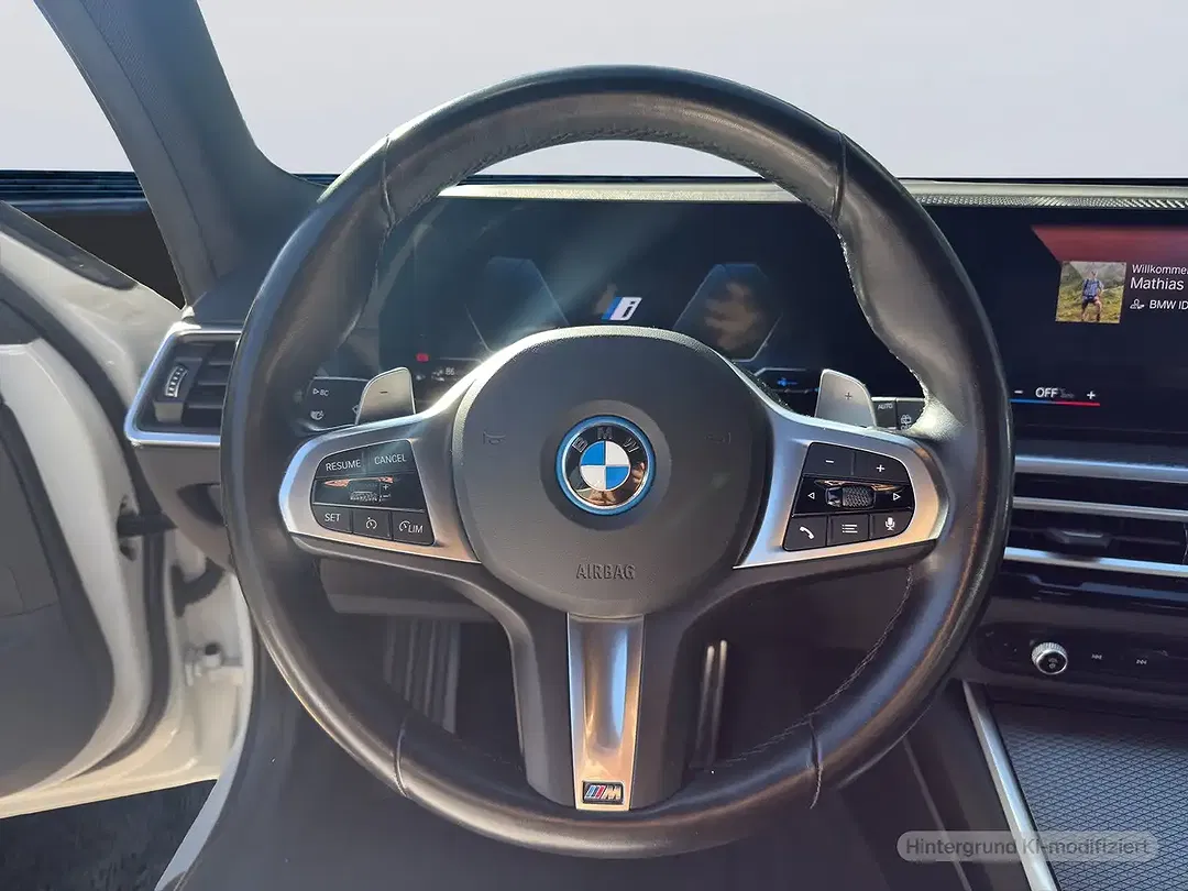 BMW 330 - Thumbnail 12