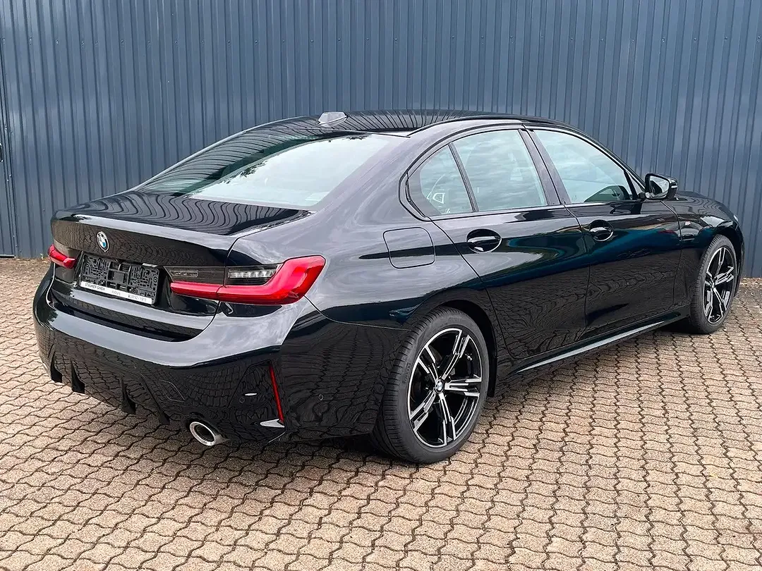BMW 320 - Thumbnail 10