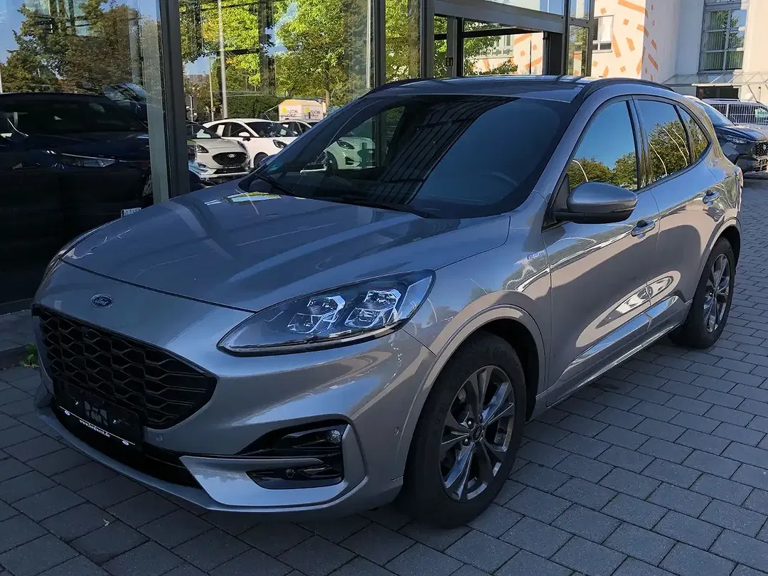 Ford Kuga - Thumbnail 2