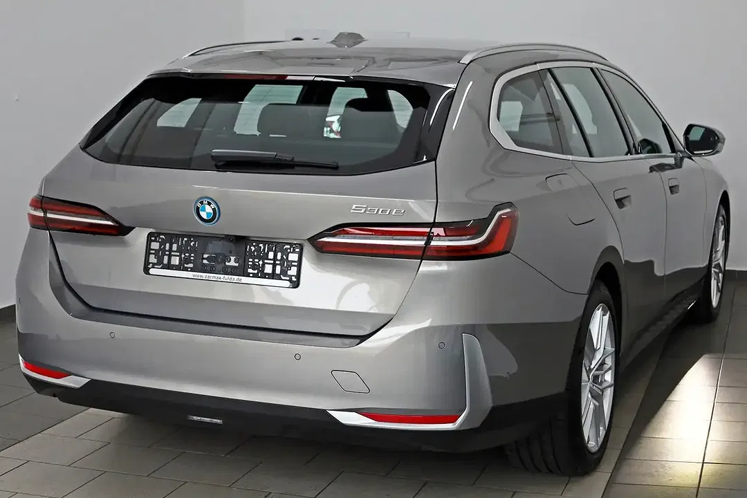 BMW 530 - Thumbnail 2
