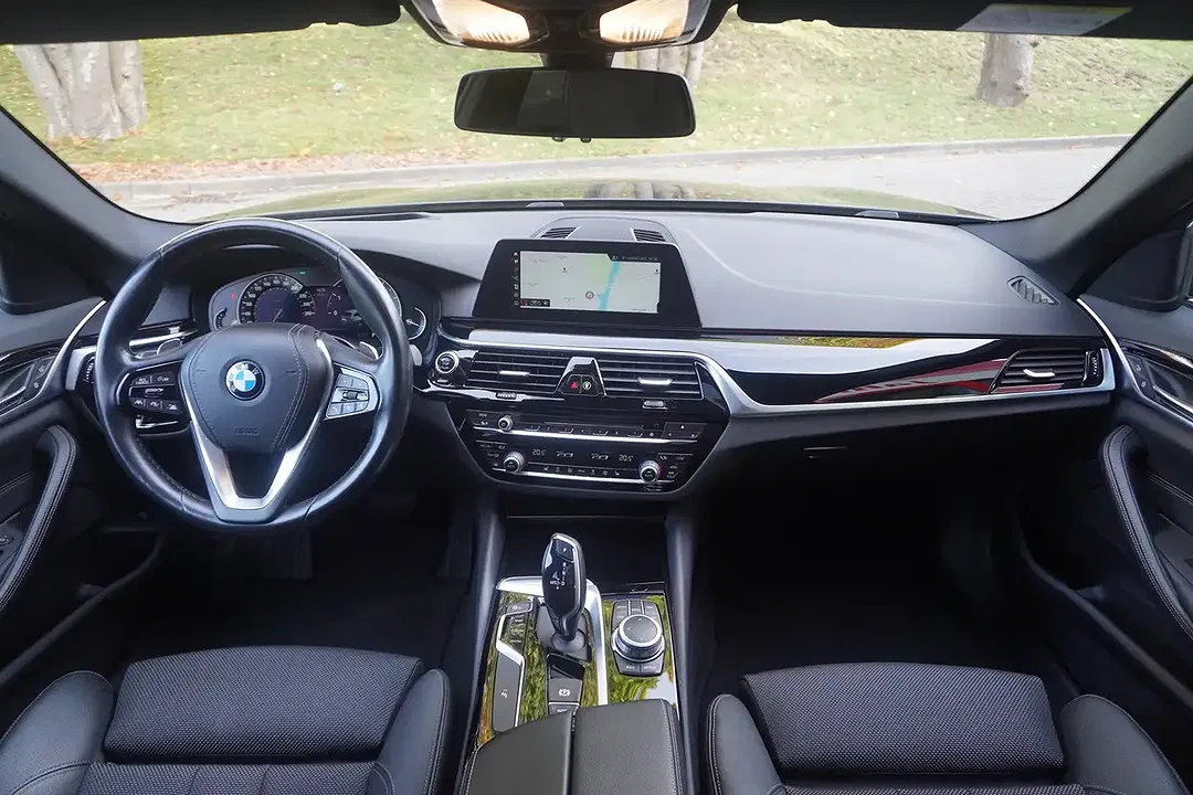 BMW 520 - Thumbnail 13