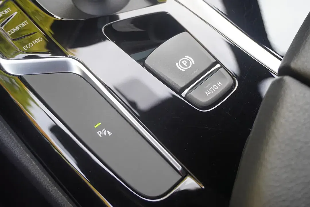 BMW 520 - Thumbnail 24