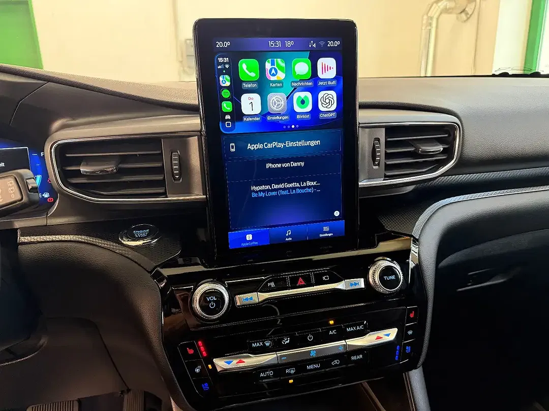 Ford Explorer - Thumbnail 7