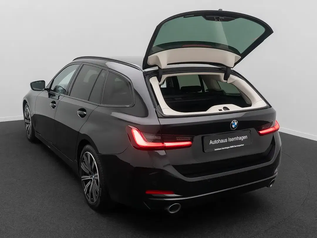 BMW 330 - Thumbnail 13