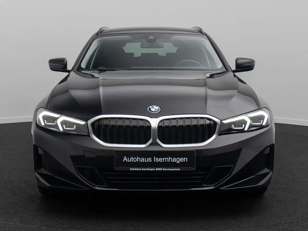 BMW 330 - Thumbnail 2