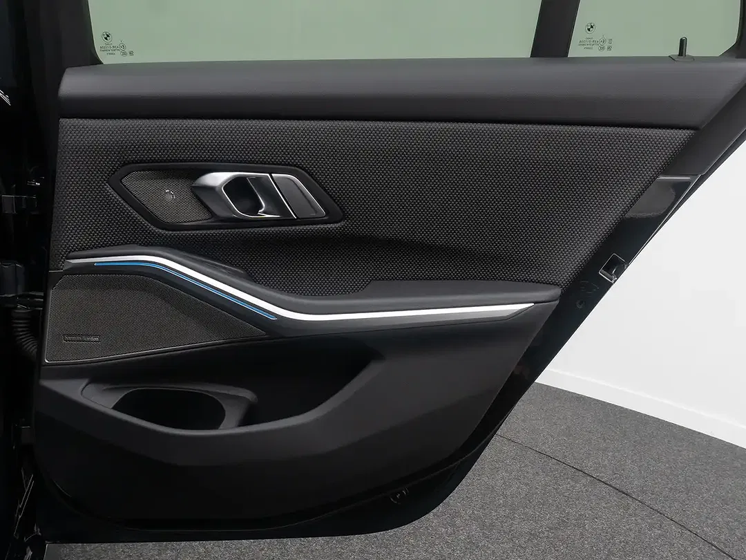 BMW 330 - Thumbnail 33