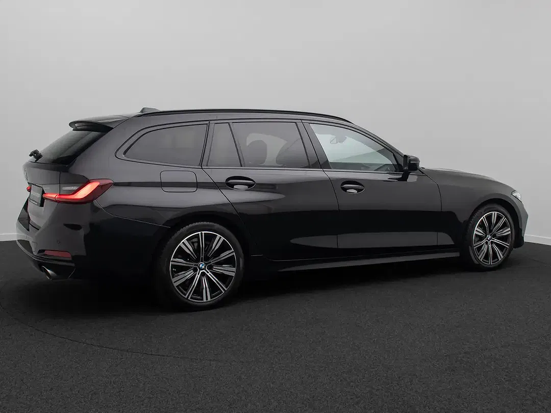 BMW 330 - Thumbnail 6