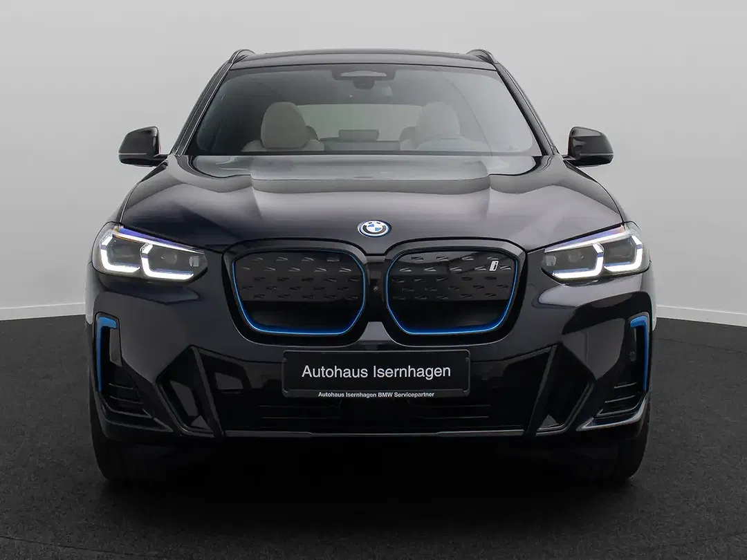 BMW X3 - Thumbnail 2