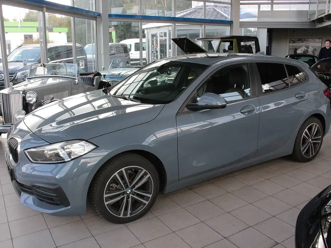 BMW 118 - Thumbnail 1