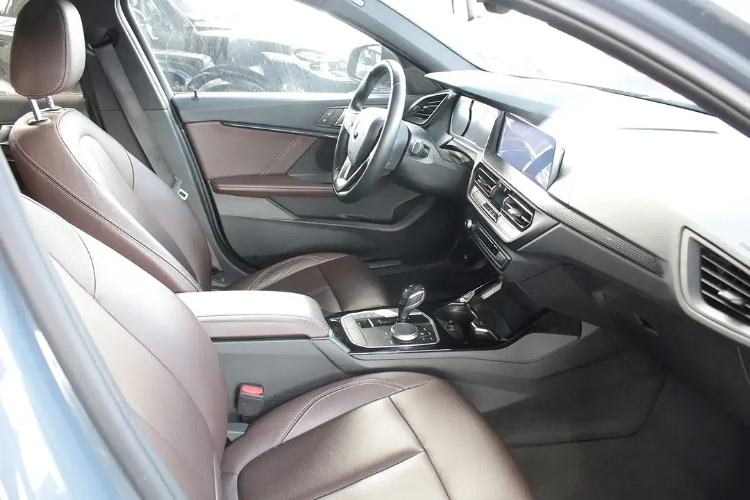 BMW 118 - Thumbnail 6