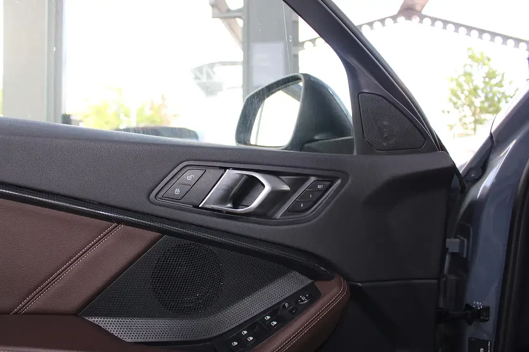 BMW 118 - Thumbnail 9