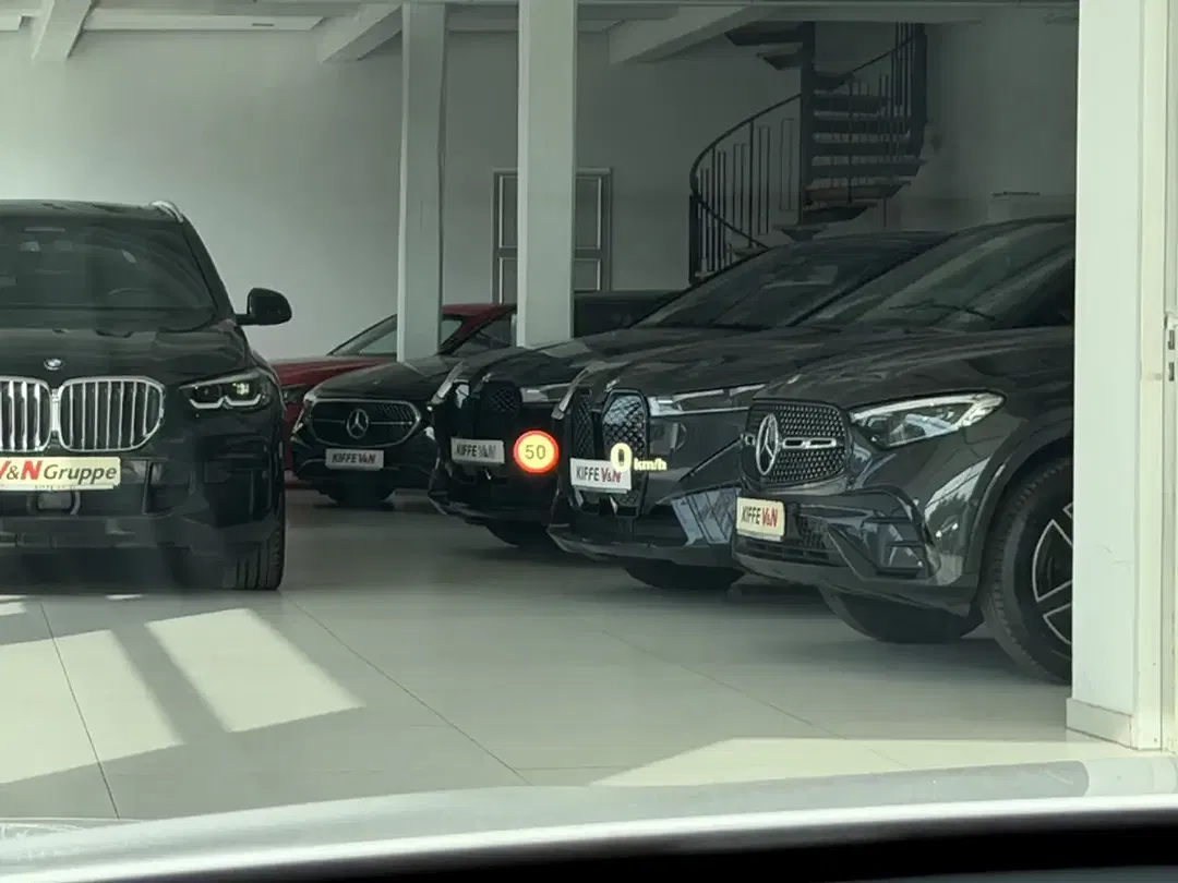 BMW X1 - Thumbnail 8