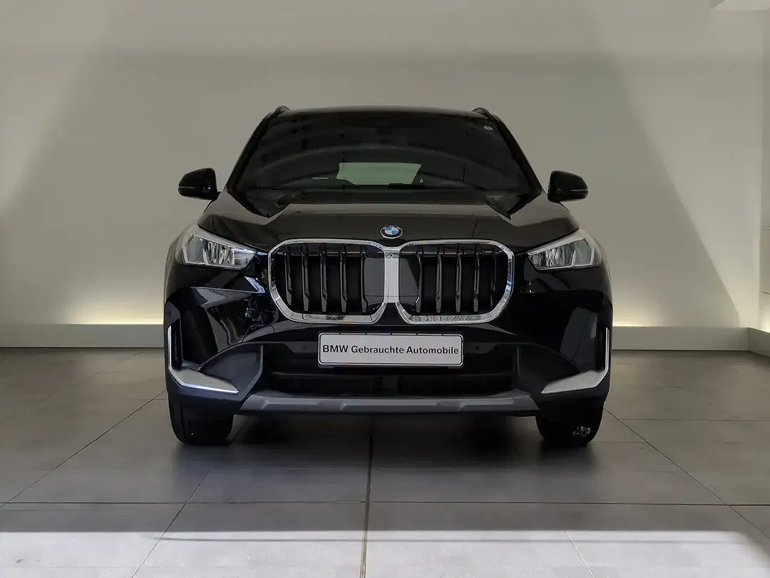 BMW X1 - Thumbnail 3