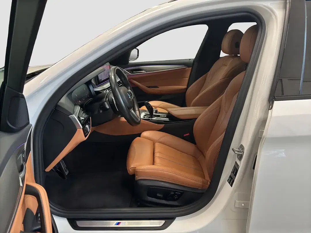 BMW 520 - Thumbnail 11