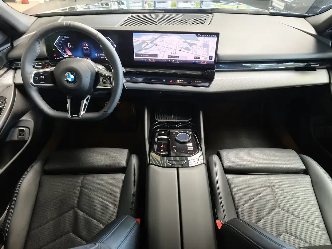 BMW 520 - Thumbnail 10