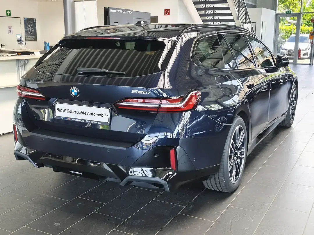 BMW 520 - Thumbnail 7