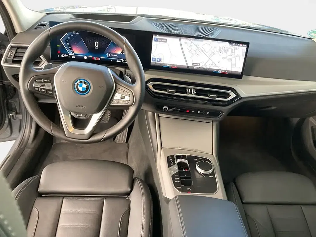 BMW 330 - Thumbnail 13