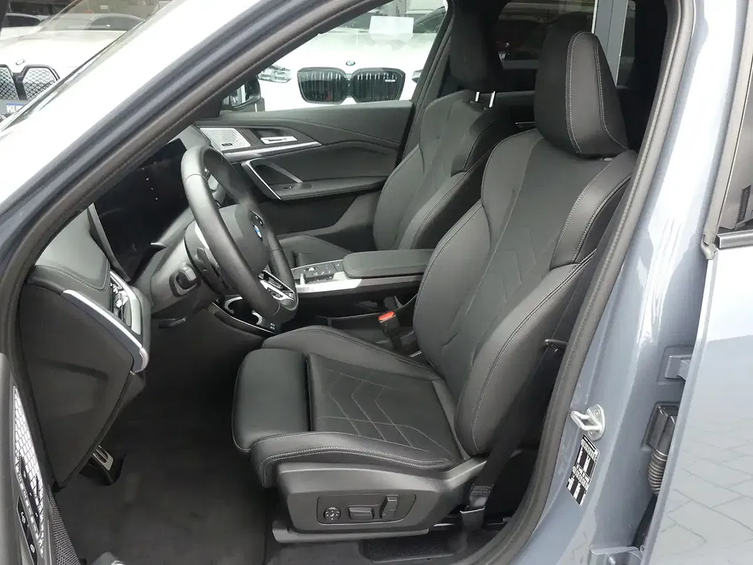 BMW X1 - Thumbnail 10