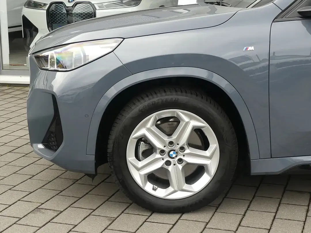 BMW X1 - Thumbnail 5