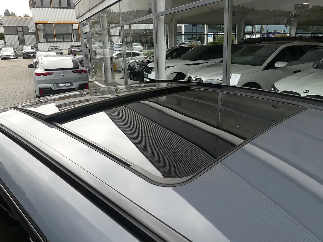 BMW X1 - Thumbnail 8