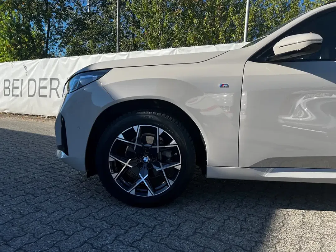 BMW X3 - Thumbnail 3