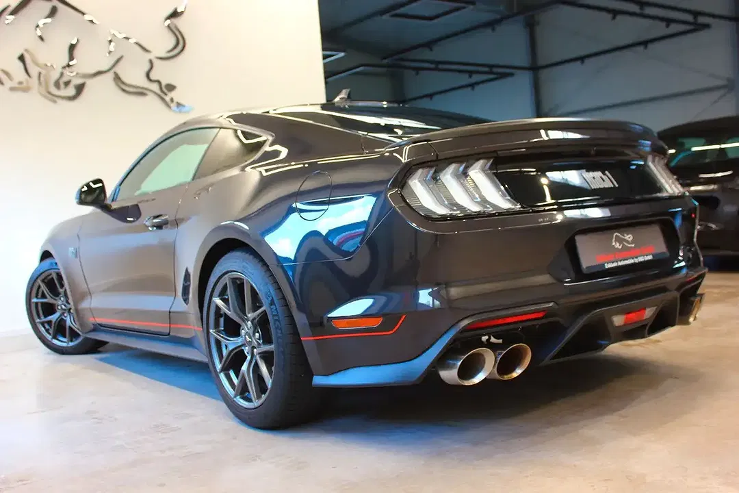 Ford Mustang - Thumbnail 6