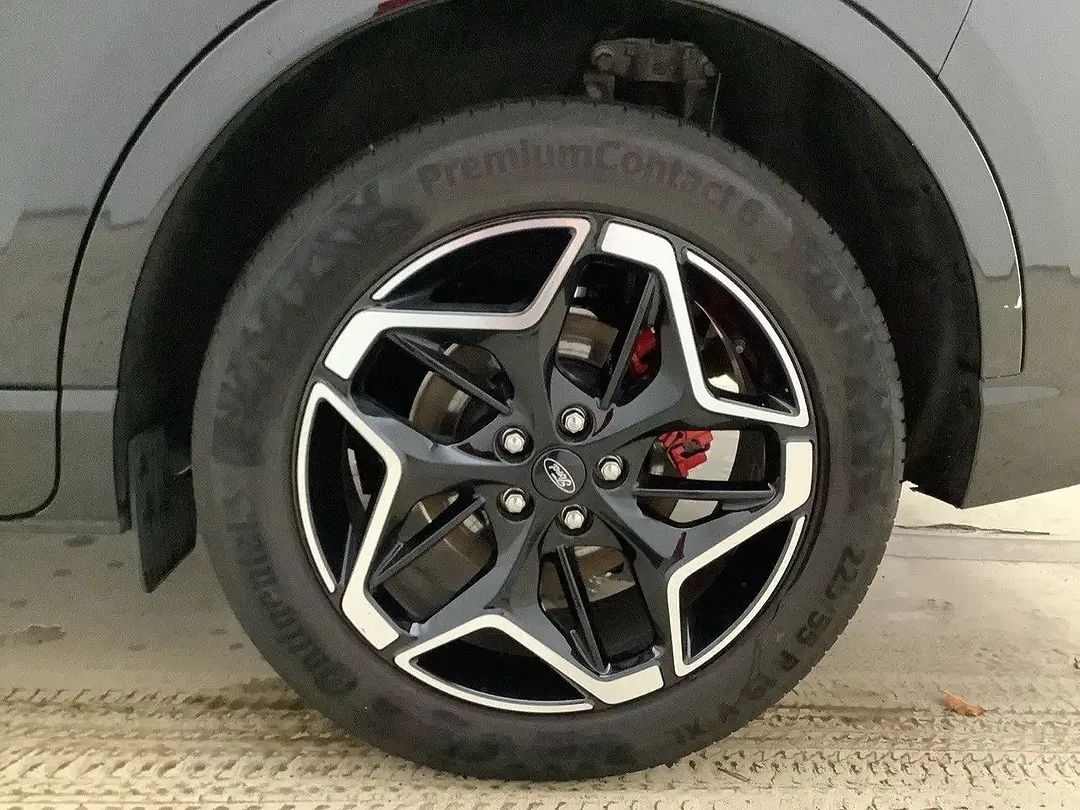 Ford Kuga - Thumbnail 6