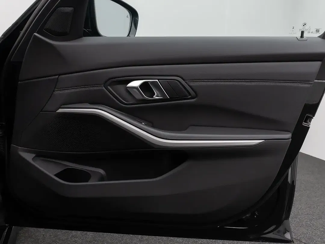BMW 320 - Thumbnail 31