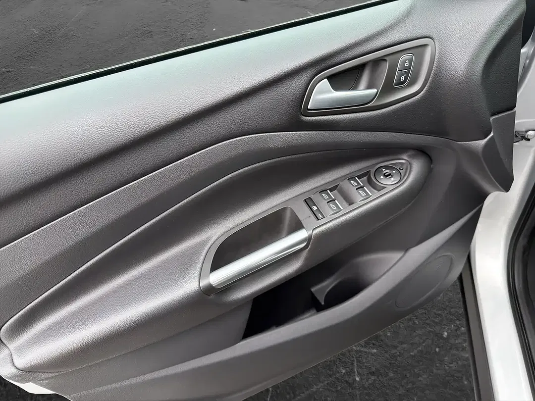 Ford Kuga - Thumbnail 6