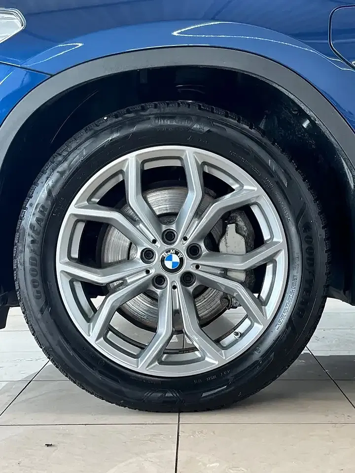 BMW X3 - Thumbnail 10
