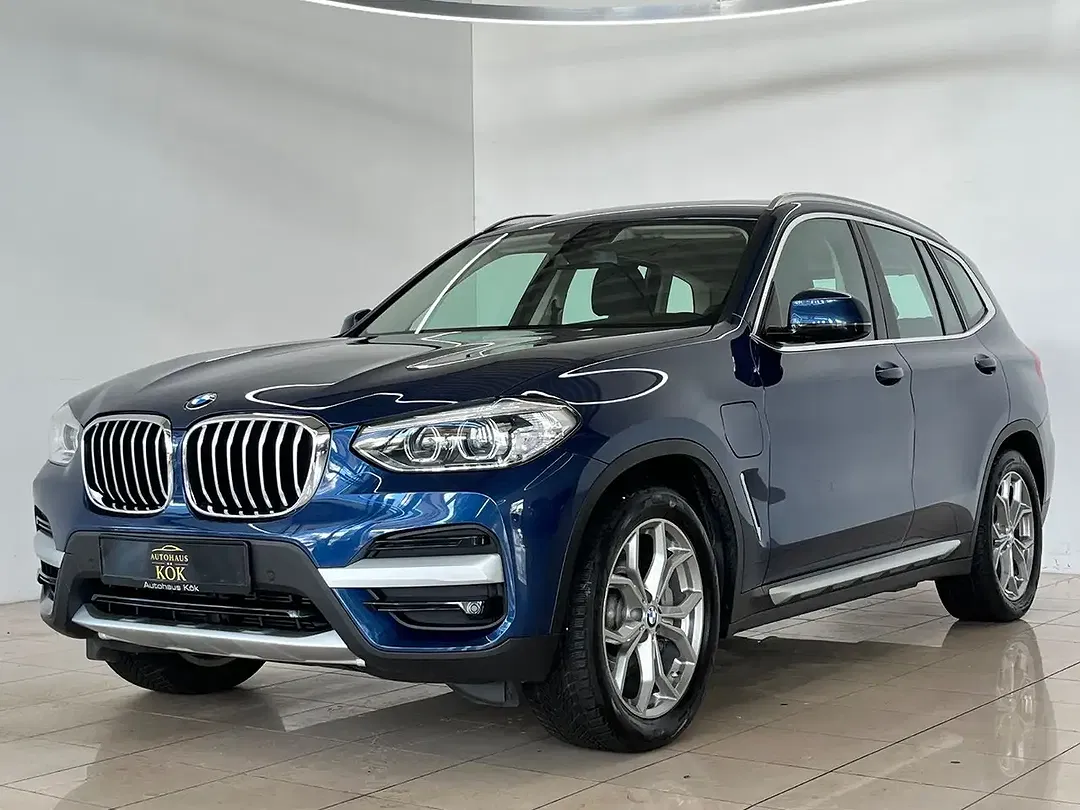 BMW X3 - Thumbnail 2