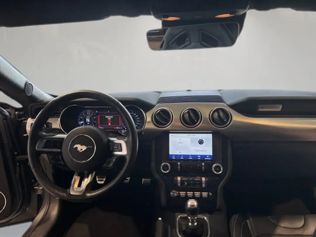 Ford Mustang - Thumbnail 11